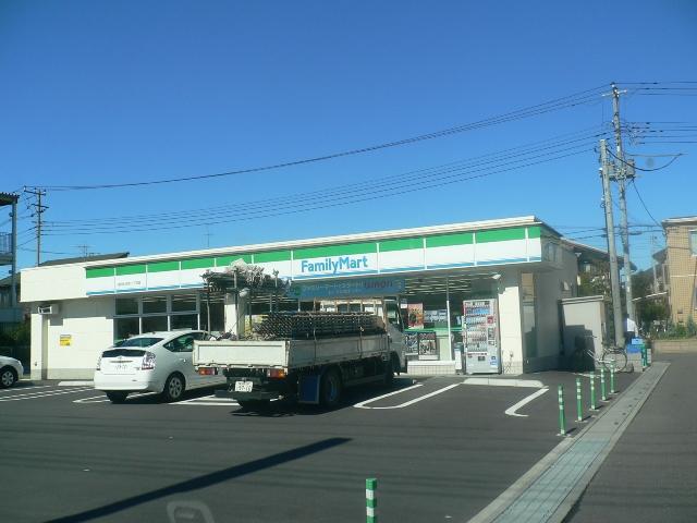 Convenience store. 210m to Family Mart Koshigaya Yajuro shop