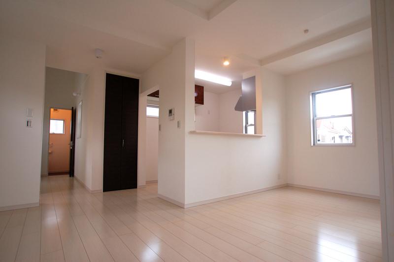 Same specifications photos (living)