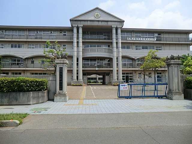 Primary school. Koshigaya City Hanada to elementary school 381m