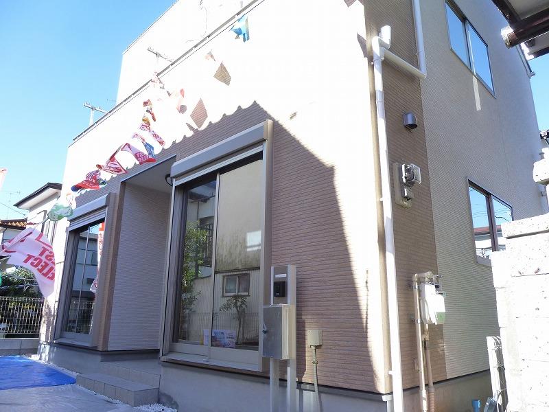 Local appearance photo. Local (12 May 2013) Shooting