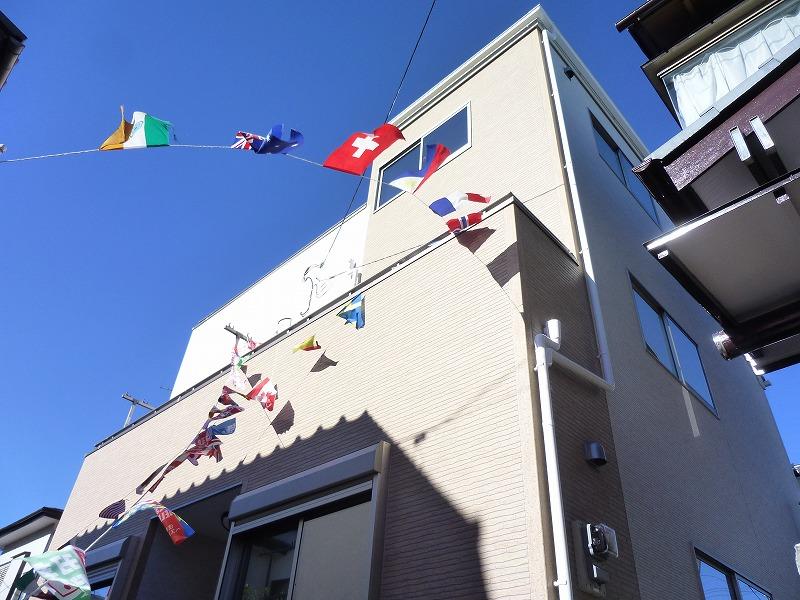 Local appearance photo. Local (12 May 2013) Shooting