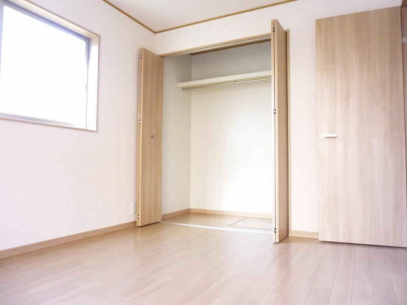 Non-living room. Indoor (12 May 2013) Shooting