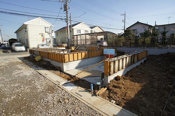 Local appearance photo. 8 Building