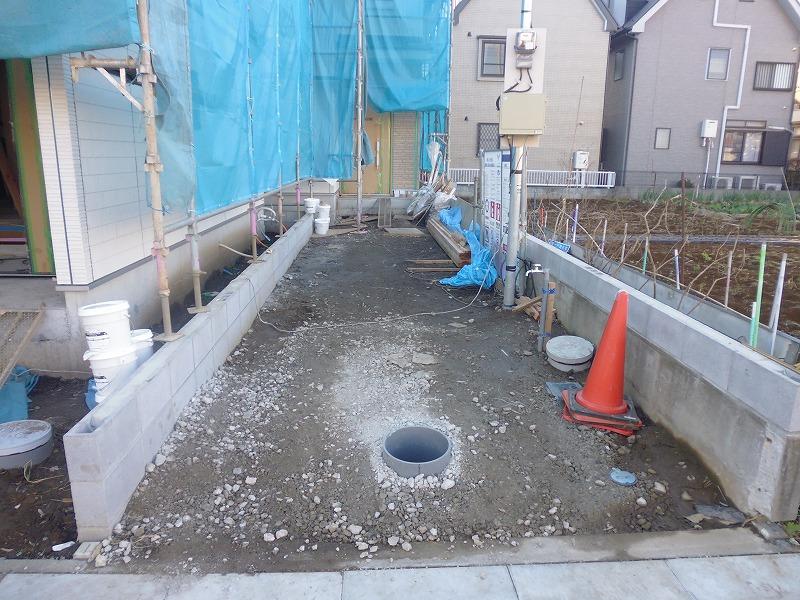 Parking lot. Local (12 May 2013) Shooting