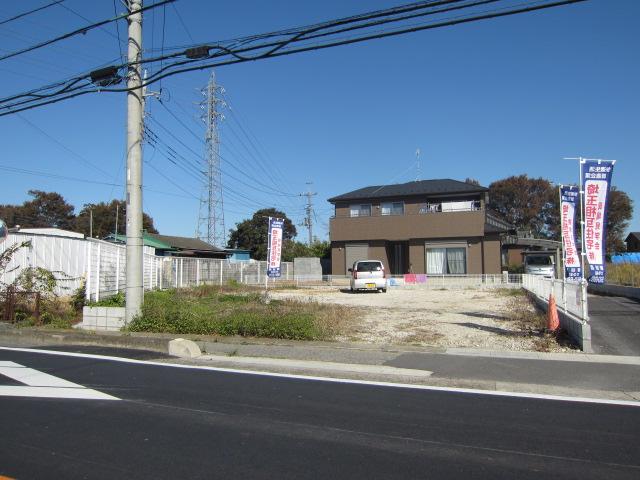 Local photos, including front road