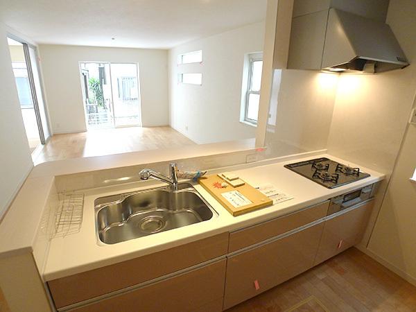 Same specifications photo (kitchen)