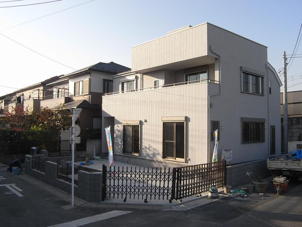 Local appearance photo. Local (11 May 2013) Shooting