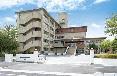 Junior high school. 470m to large Sagami junior high school