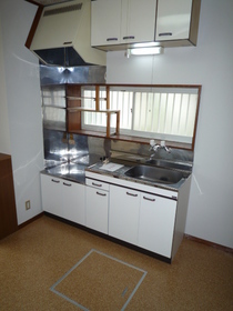 Kitchen. Gas stove installed Friendly Kitchen