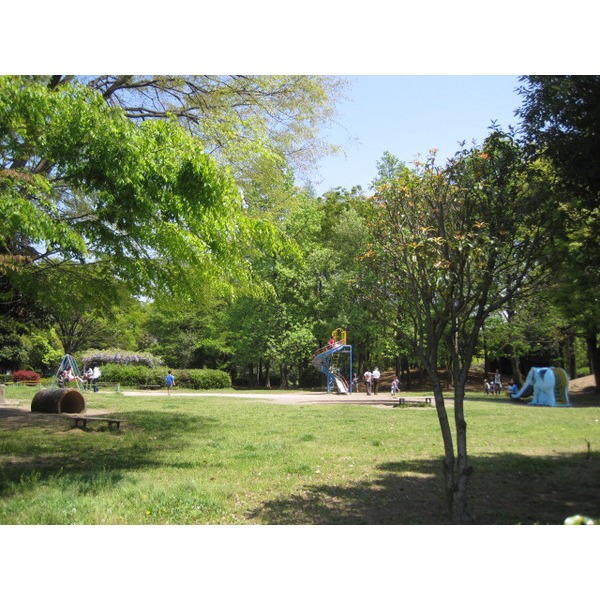 park. 617m to Senma stand fourth park (park)