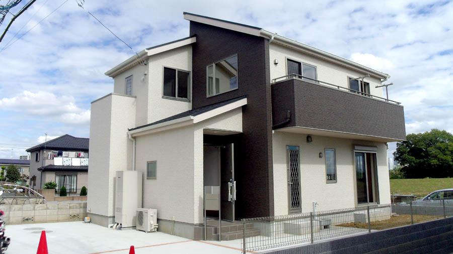 Local photos, including front road. Was building completed. Such as the actual image from per yang, We have to wait all the time so you can see directly. 