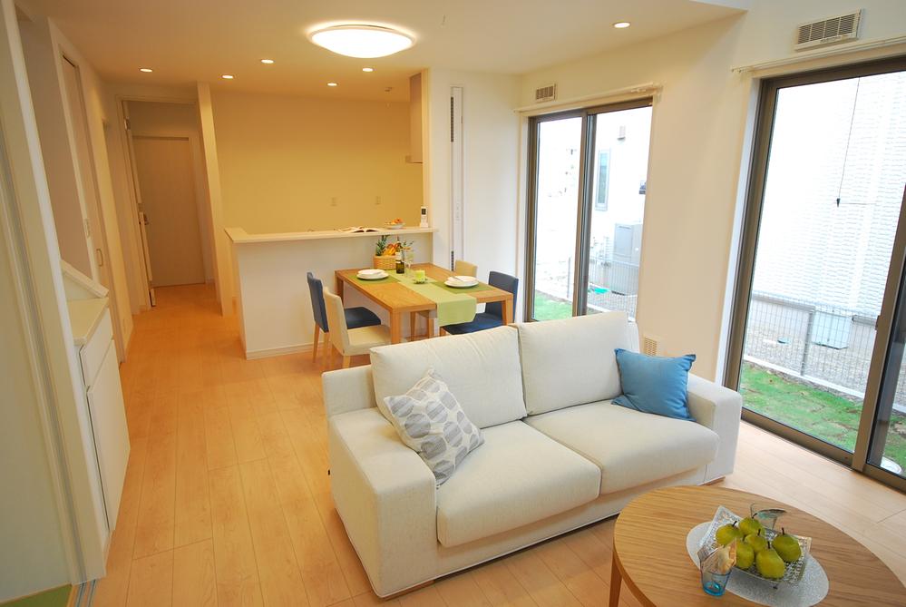 Living. 1-20 No. land introspection (April 2013 shooting)