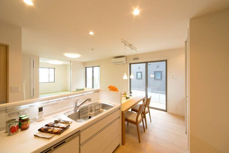 Other local. 10-2 No. land (April 2013 shooting)