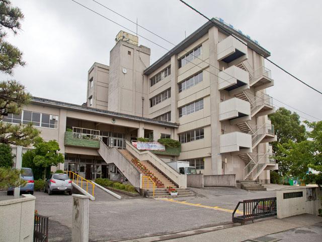 Junior high school. Koshigaya Municipal Shinsakae junior high school