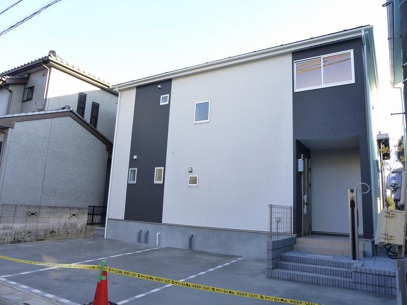 Local appearance photo. Local (11 May 2013) Shooting