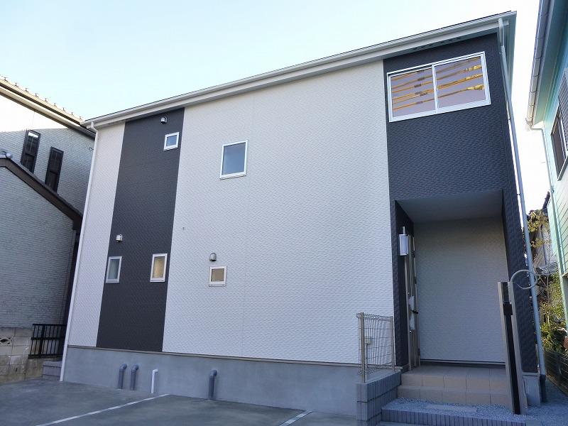 Local appearance photo. Local (11 May 2013) Shooting