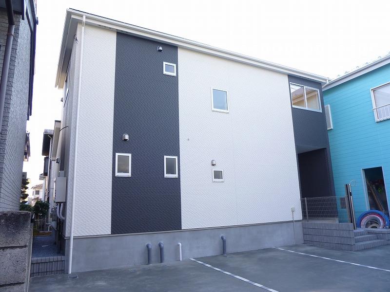 Local appearance photo. Local (11 May 2013) Shooting