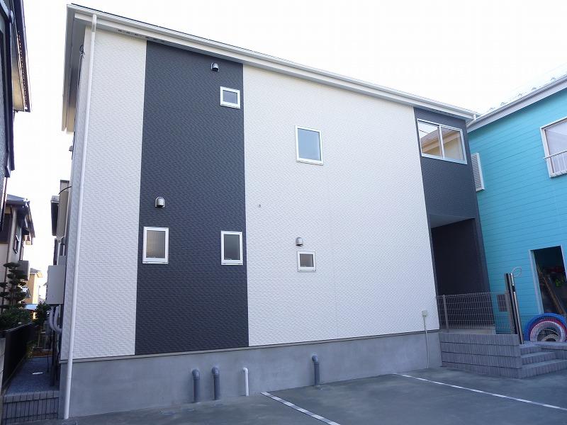 Local appearance photo. Local (11 May 2013) Shooting