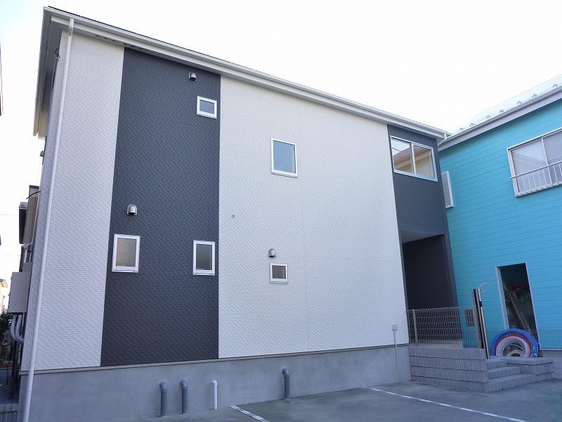 Local appearance photo. Local (11 May 2013) Shooting