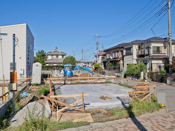 Local appearance photo. 5 Building