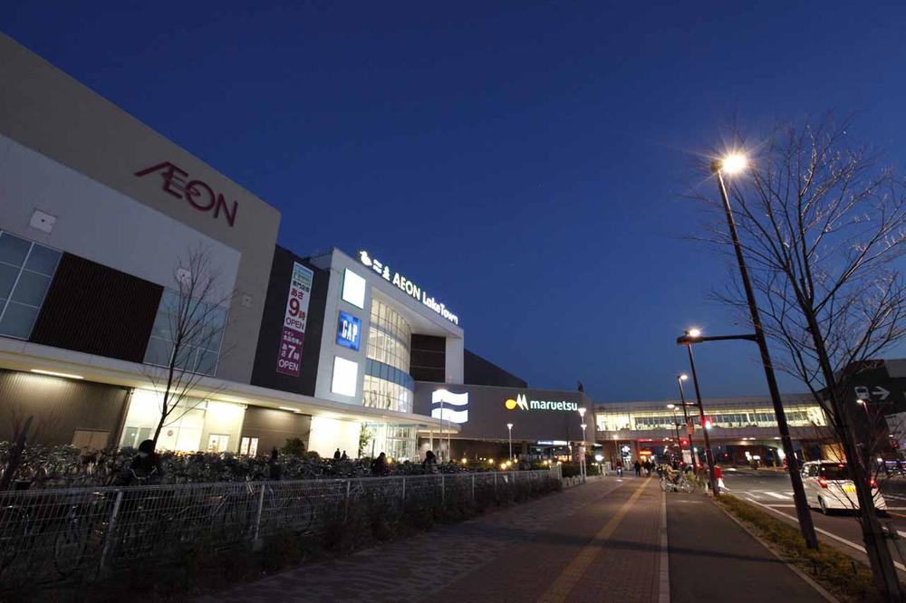 Shopping centre. Aeon Lake Town ~ Kaze ~ Until the (Night) 1110m