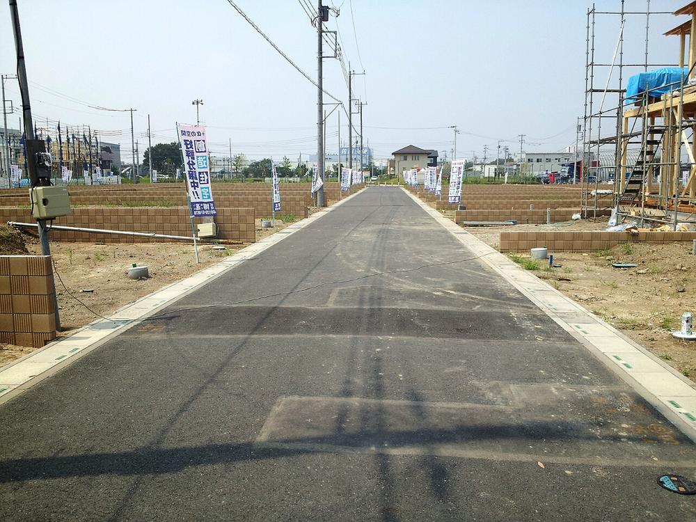 Local photos, including front road. Local (August 2013) Shooting