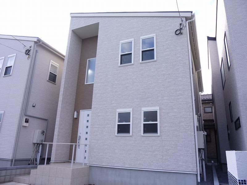 Local appearance photo. Local (12 May 2013) Shooting