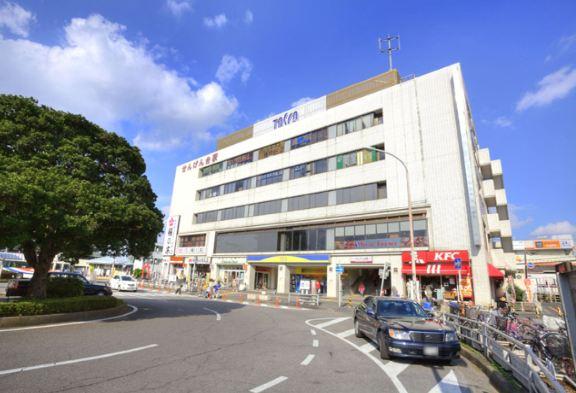 station. Tobu Isesaki Line "Sengendai" 2400m to the station