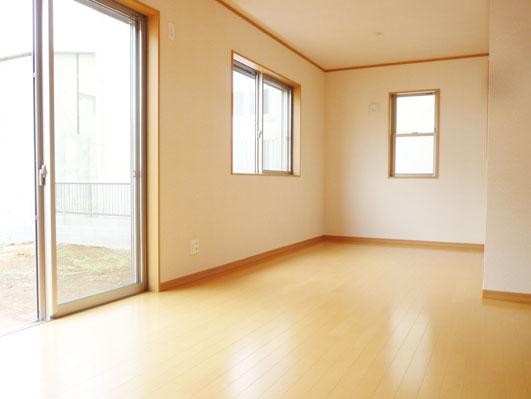 Same specifications photos (living). Same specifications construction cases