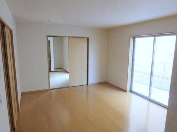 Same specifications photos (living). Same specifications Photos