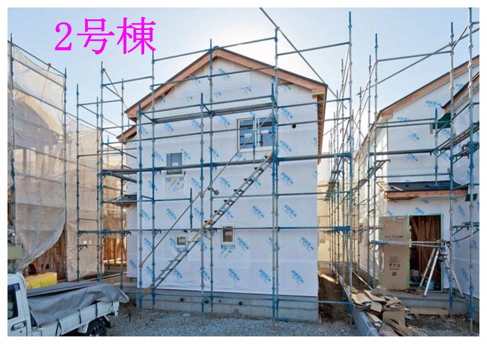 Local appearance photo. Building 2 North 6m municipal road Parking three Allowed