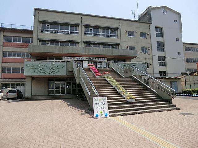 Primary school. Koshigaya 770m up to municipal Minami Sakurai Elementary School