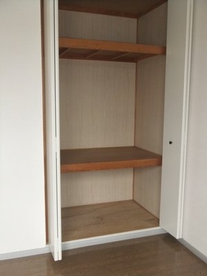 Living and room. It is housed with