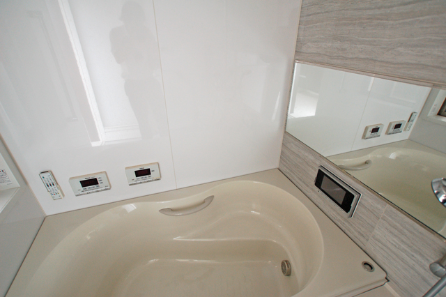 Bath. ☆ Stylish and luxurious amenities ・ specification! 1 tsubo bus with TV with mist sauna