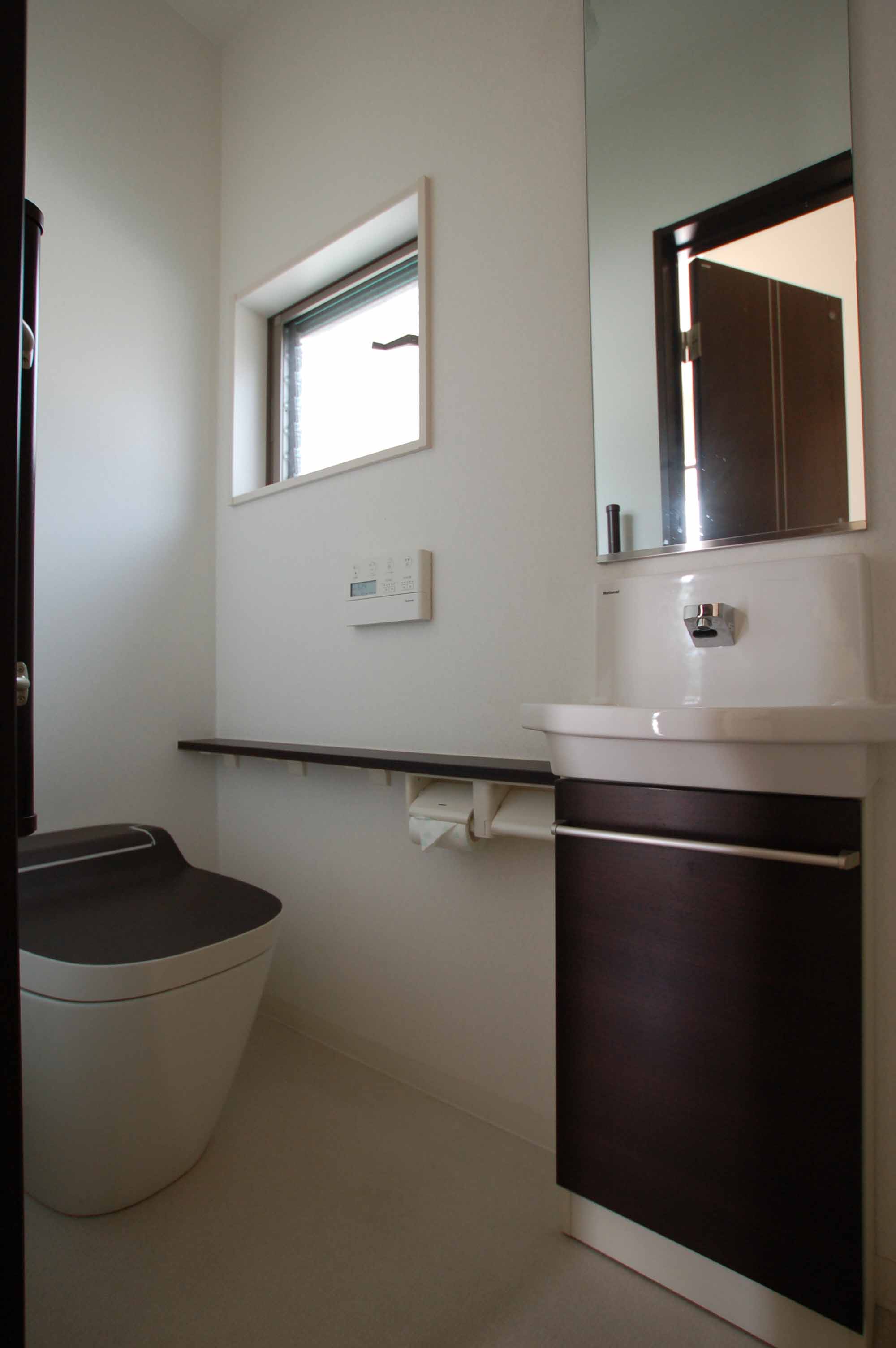 Toilet. ☆ Stylish 1F tankless Washlet