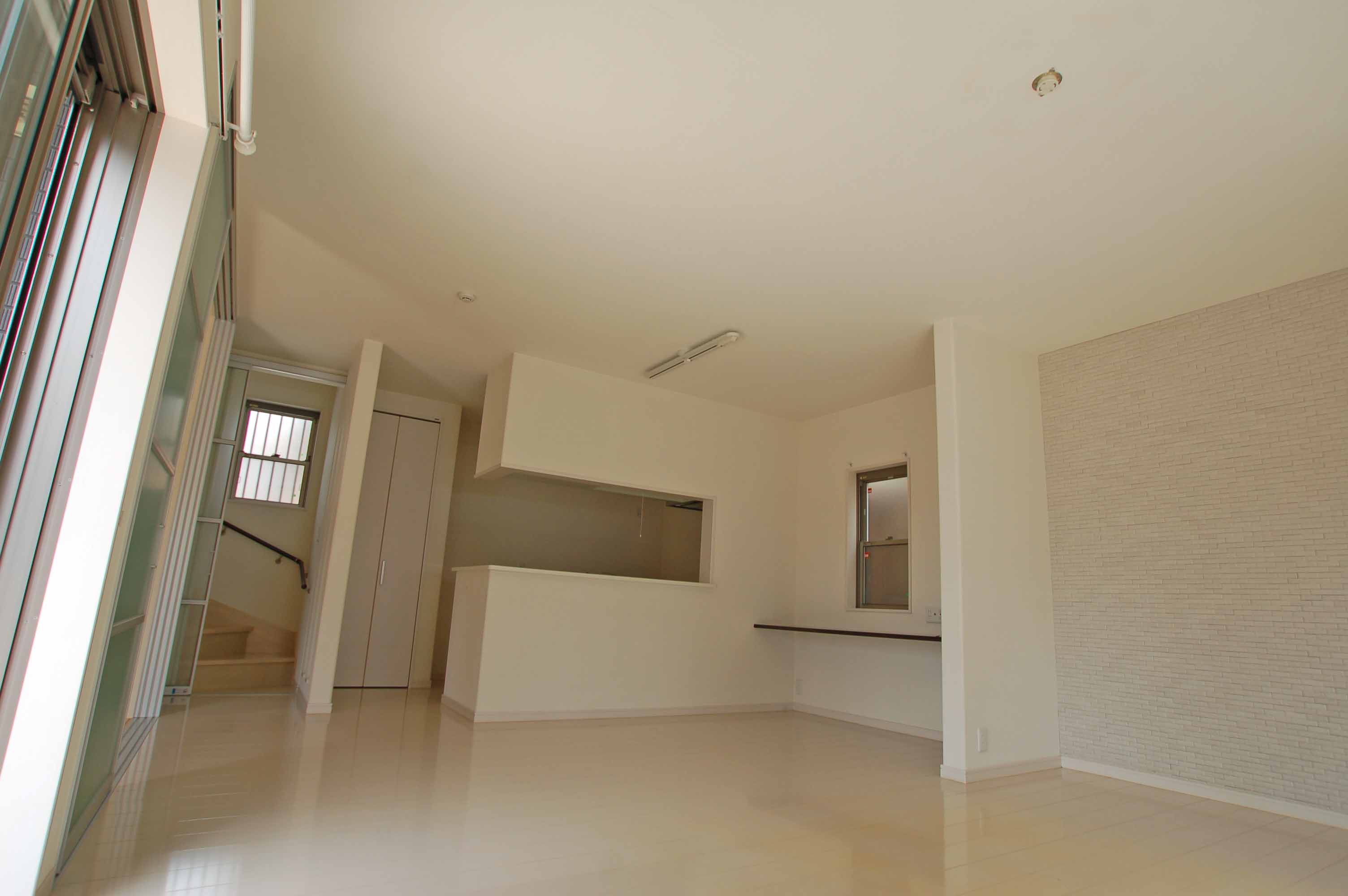 Living and room. ☆ LDK about 20 Pledge! Less worry of sound detached, Parenting peace of mind ◎