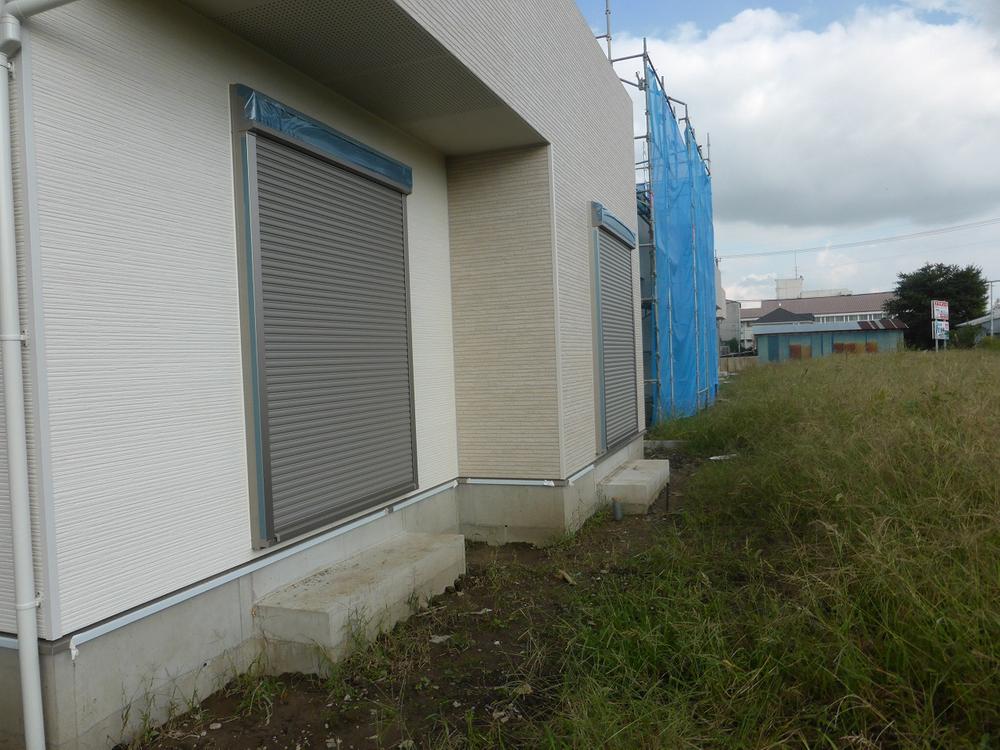 Other. Shutters is with a shutter. 