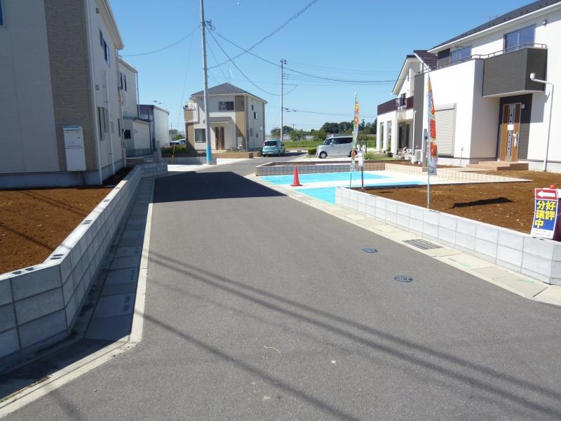 Local photos, including front road