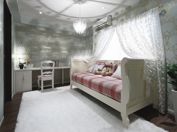 Breadth of nestled was Western-style as a children's room about 7.0 tatami. Door that looks to the left is a walk-in closet of the amount of storage lot. Also because it uses the out-frame construction method does not go out the pillar type in the room, It is also a charm that furniture can be placed freely