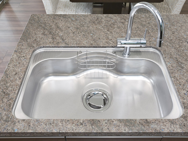 Kitchen.  [Quiet sink] Large dish is of course also wash sink adoption and utensils such as wok or frying pan. Since the silent specifications sound of the water is not to worry about, You spend a comfortable cooking time with peace of mind.