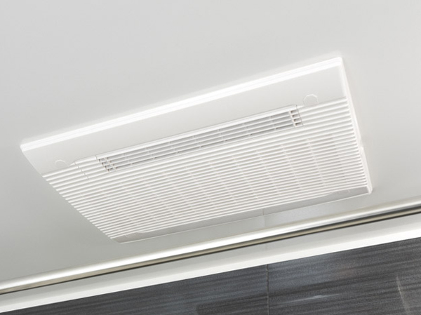 Bathing-wash room.  [Bathroom heating ventilation dryer] Standard equipped with a bathroom heating ventilation drier even when the rain is drying the laundry. So as not to feel the cold when entering the bathroom even in winter, Equipped with a heating function.
