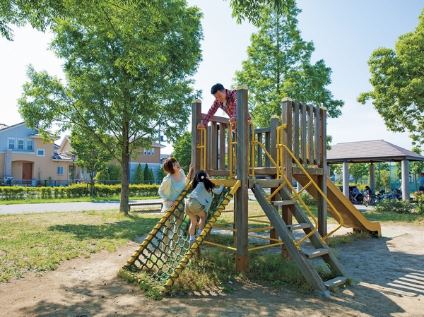 Midnight convenient super Berg, open until 12 o'clock, Keiyo Deitsu, Drug store ・ Cough, Stores that are essential to everyday life, such as Fashion Center Shimamura are aligned "Vesta east Washinomiya". Local is adjacent to the south side