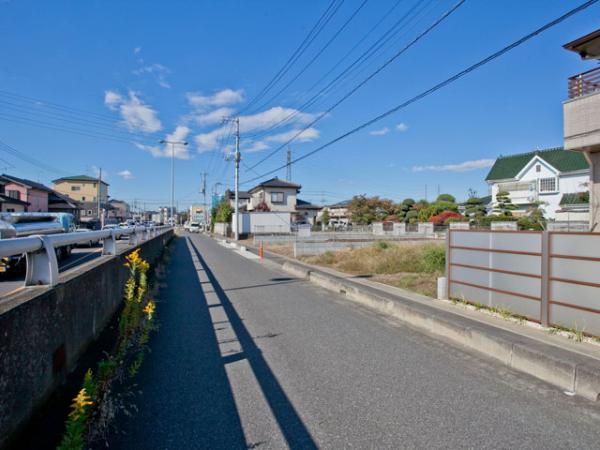 Local photos, including front road. 2013 / 11 / 12 shooting 