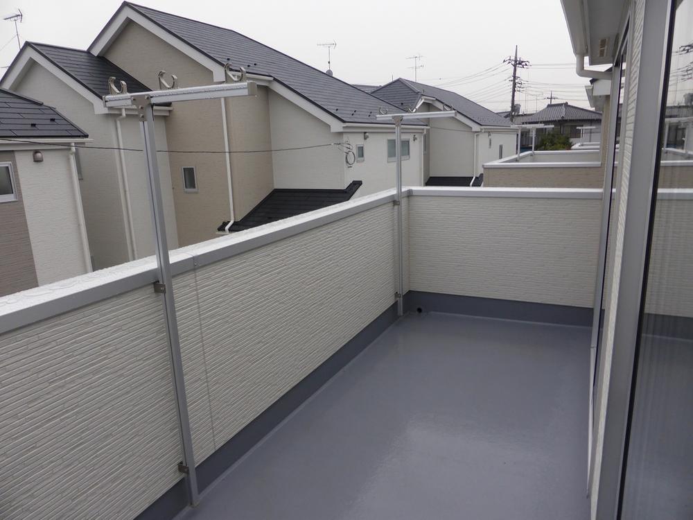 Balcony. 2013.10.29 shooting. South-facing balcony