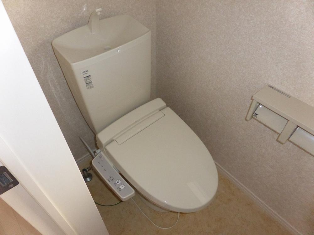 Toilet. 2013.10.29 shooting.