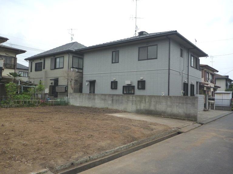 Local photos, including front road. Local (July 2013) Shooting