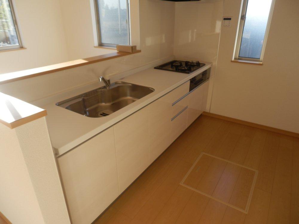 Kitchen. Produce a warm time face-to-face kitchen of your family Indoor (12 May 2013) Shooting