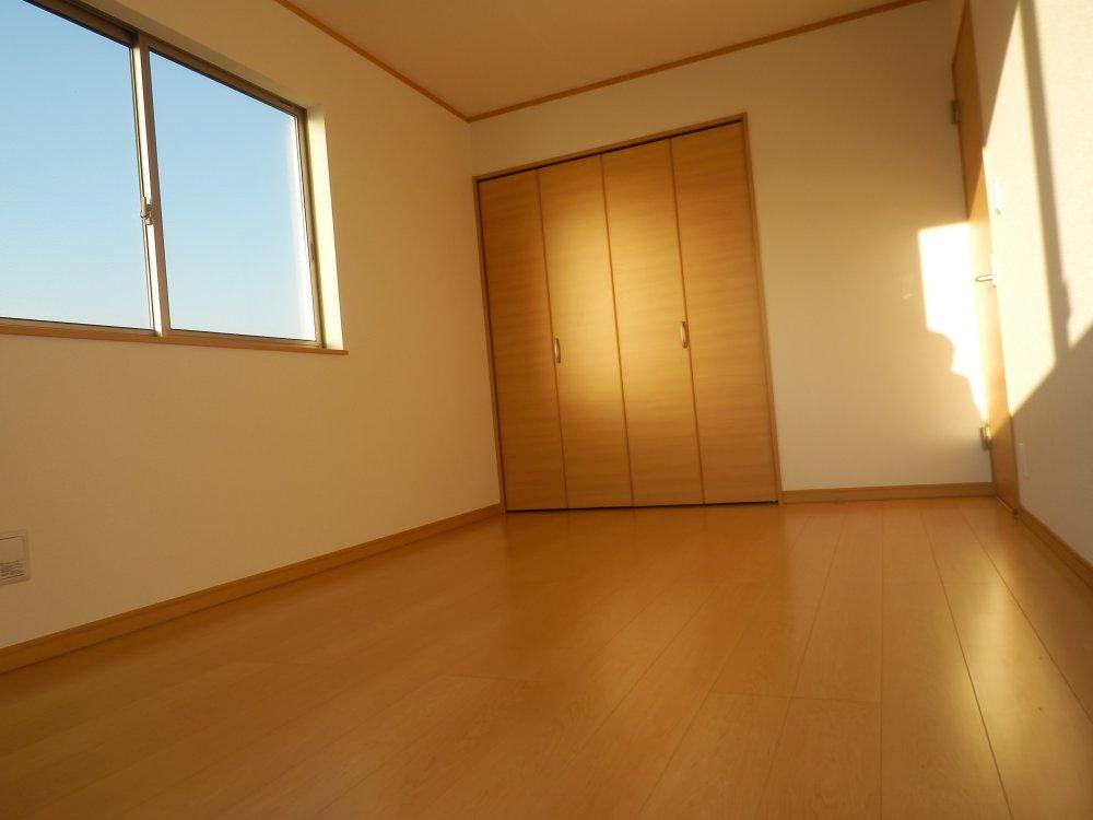 Non-living room. Indoor (12 May 2013) Shooting