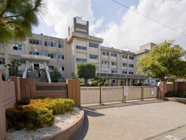 Junior high school. 850m up to junior high school 2012 / 09 / 18 shooting Kuki Municipal Kuki Higashi Junior High School