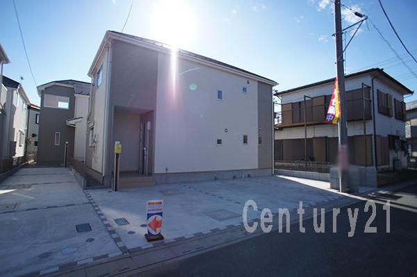 Local appearance photo. 1 Building